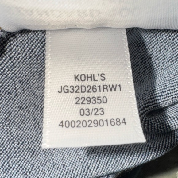 SO brand Blue high rise Flared Jeans. Worn once.  Size 9/29 jr. EUC - Picture 10 of 11